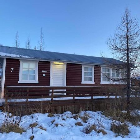 Cozy 2 Bedroom Cottage With Hot Tub Akureyri Exterior foto