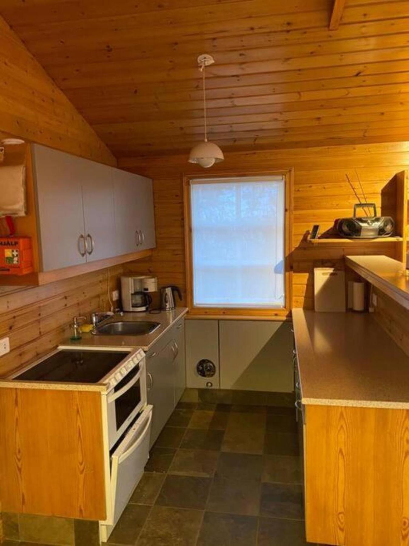 Cozy 2 Bedroom Cottage With Hot Tub Akureyri Exterior foto