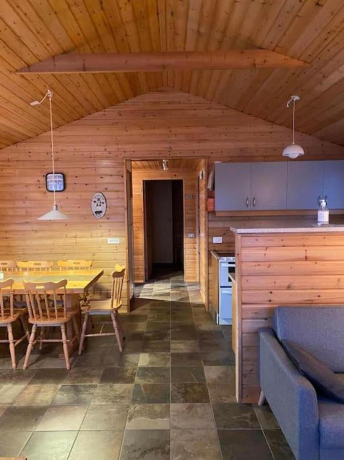 Cozy 2 Bedroom Cottage With Hot Tub Akureyri Exterior foto